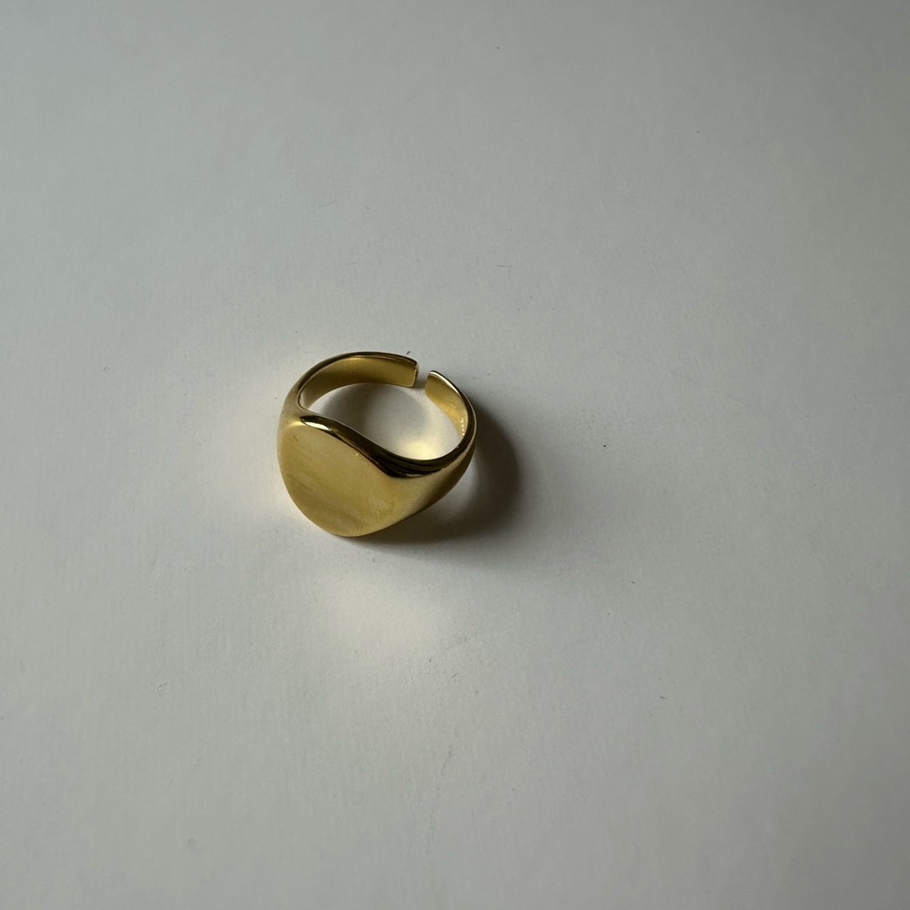 Adjustable gold plated signet ring